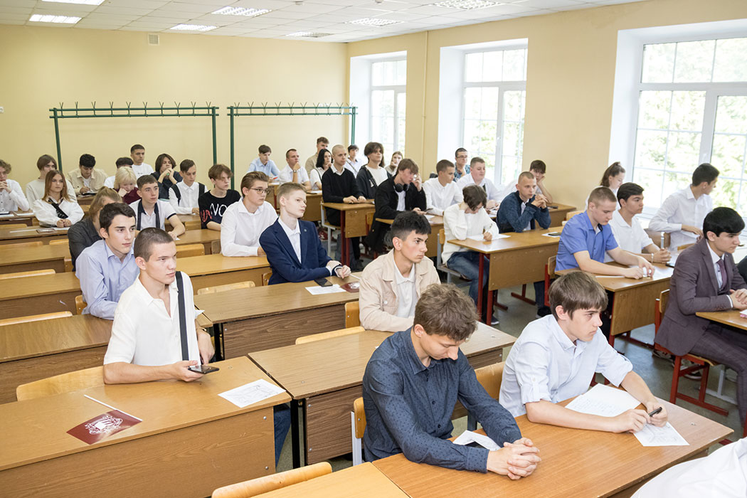 Занятие в колледже Высшей школы предпринимательства.